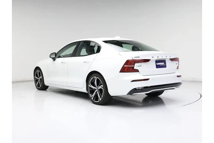 $27998 : Volvo S60 2024 B5 Core Dark image 2