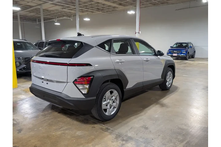 $22944 : Hyundai KONA 2025 SE 4dr Cro image 3