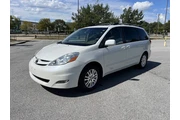 $8900 : 2008 Sienna XLE thumbnail