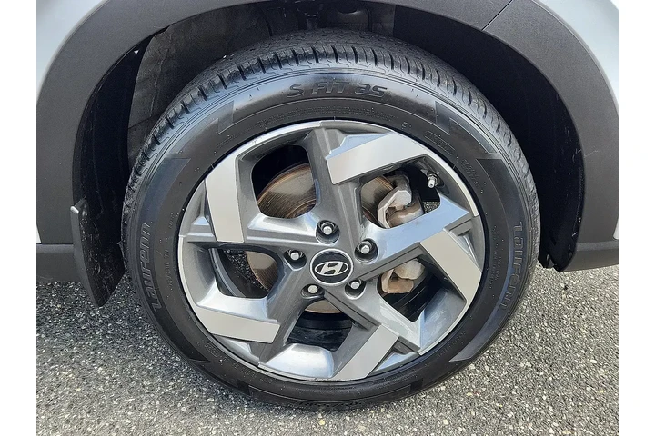 $15895 : Hyundai VENUE 2022 SEL 4dr C image 9