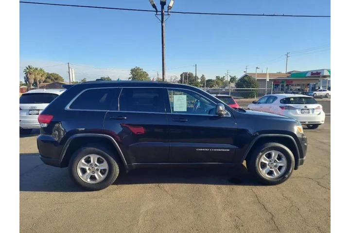 $10795 : 2014 Grand Cherokee Laredo image 3