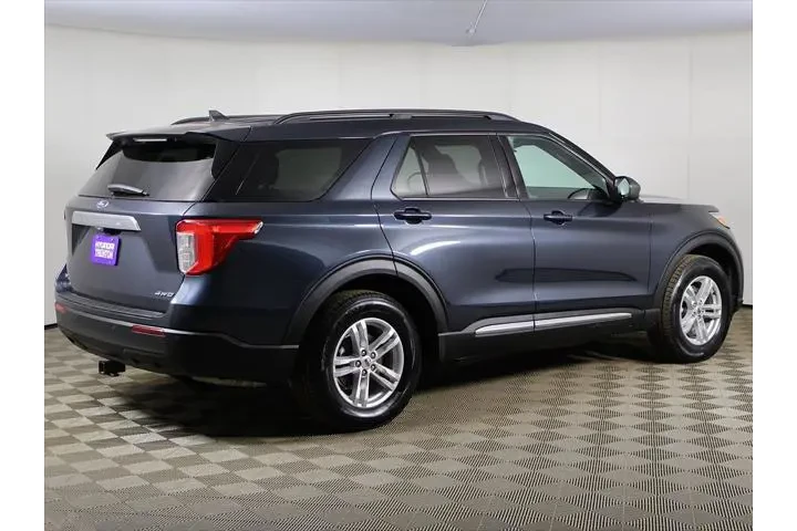 $24699 : Ford Explorer 2022 AWD XLT 4 image 8