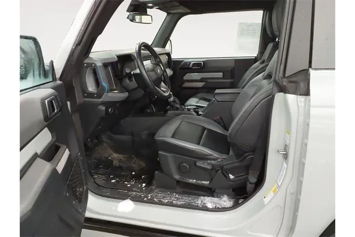 $37288 : Ford Bronco 2022 4x4 Black D image 9