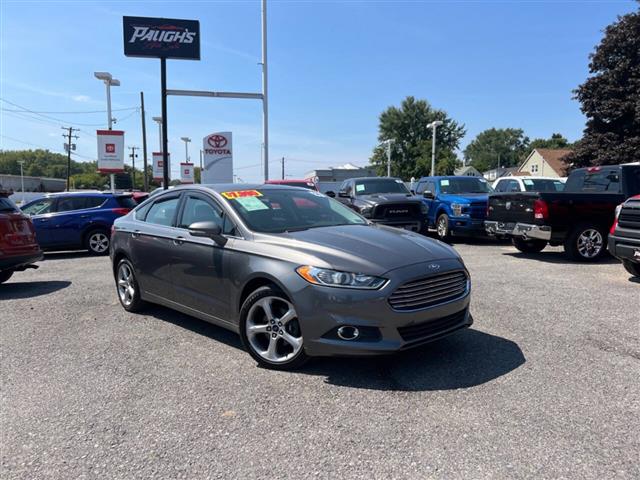 $7990 : 2014 Fusion image 1