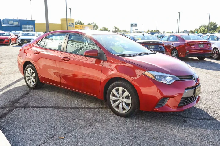 $14988 : 2015 Corolla LE image 3