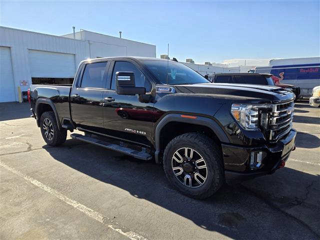 $64025 : Pre-Owned 2020 Sierra 2500HD image 9