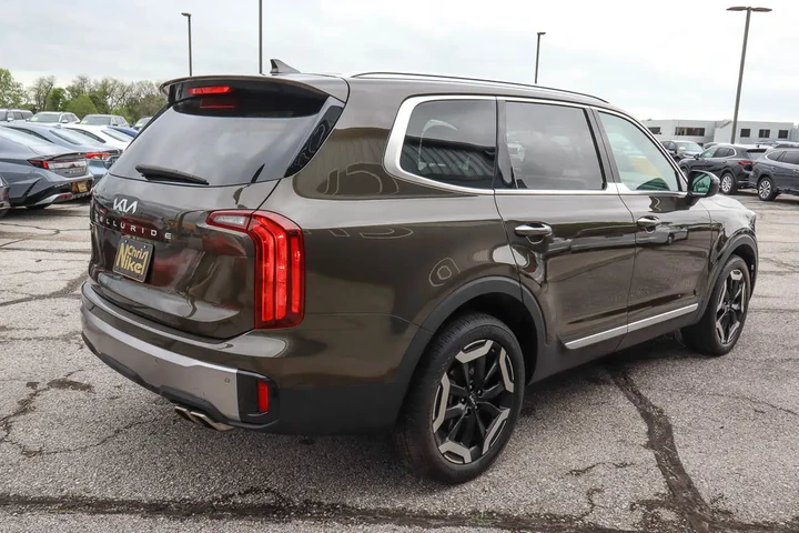 $34688 : 2025 Telluride S FWD image 4