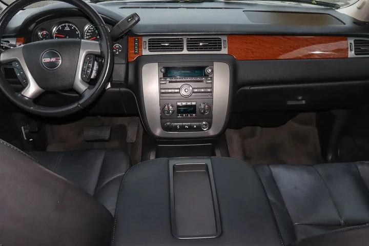 $12949 : 2008 Yukon XL SLT w/4SA image 10