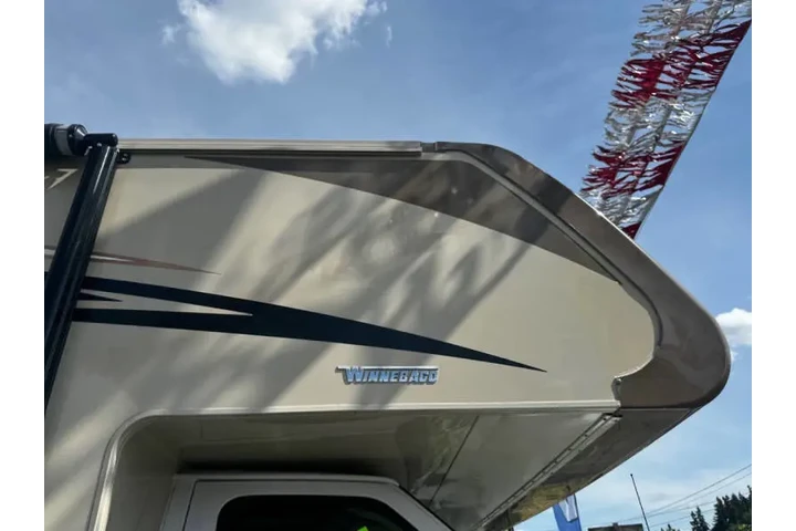$52500 : 2017 Winnebago Minnie Winnie image 7