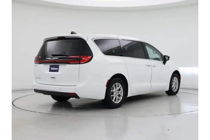 $29998 : Chrysler Pacifica 2024 Touri image 8