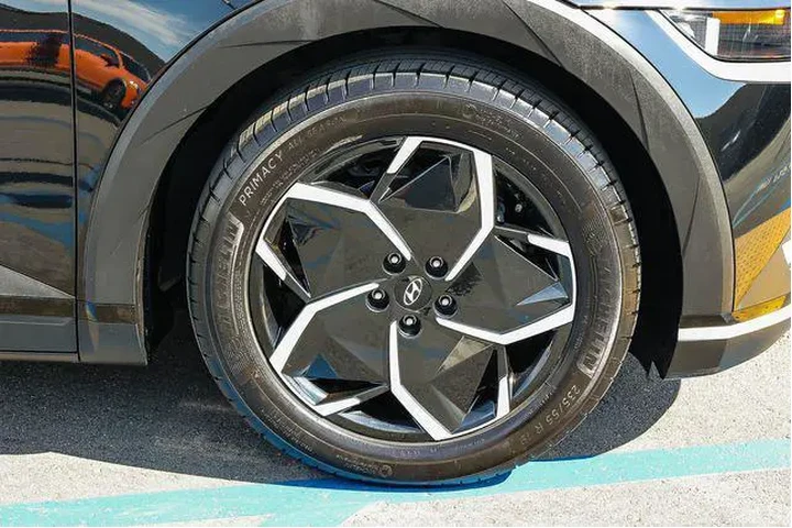 $24498 : Hyundai IONIQ 5 2023 SEL 4dr image 9