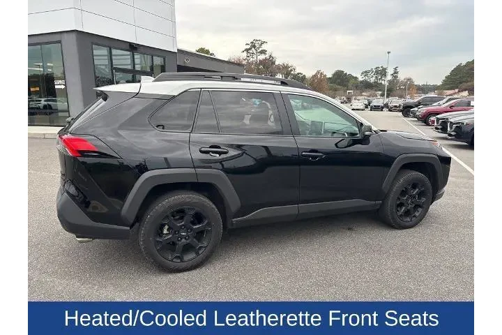$32000 : Toyota RAV4 2021 AWD TRD Off image 9
