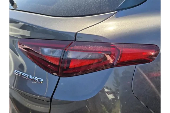 $28487 : Alfa Romeo Stelvio 2023 AWD image 7