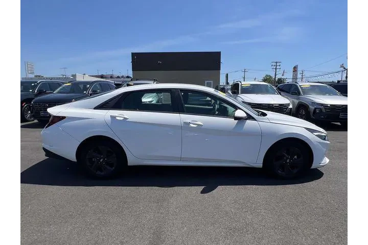 $18489 : Hyundai ELANTRA 2023 SEL 4dr image 4