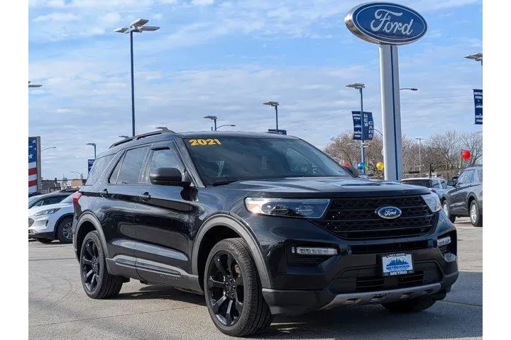 $21998 : Ford Explorer 2021 AWD XLT 4 image 2