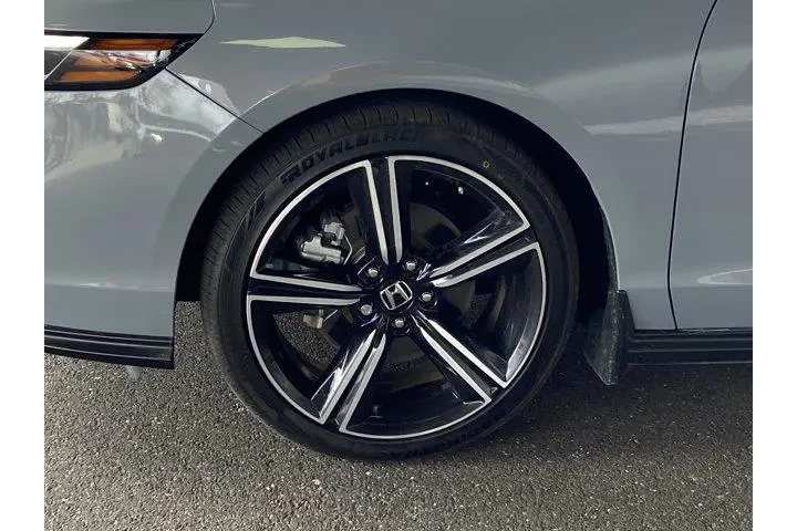 $22487 : Honda Accord Hybrid 2023 Spo image 9