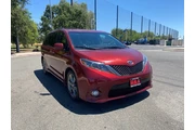 2015 Sienna SE Premium 8-Pass en Sacramento
