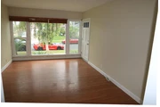 $800 : Beautiful Home...LAKEWOOD,CA thumbnail