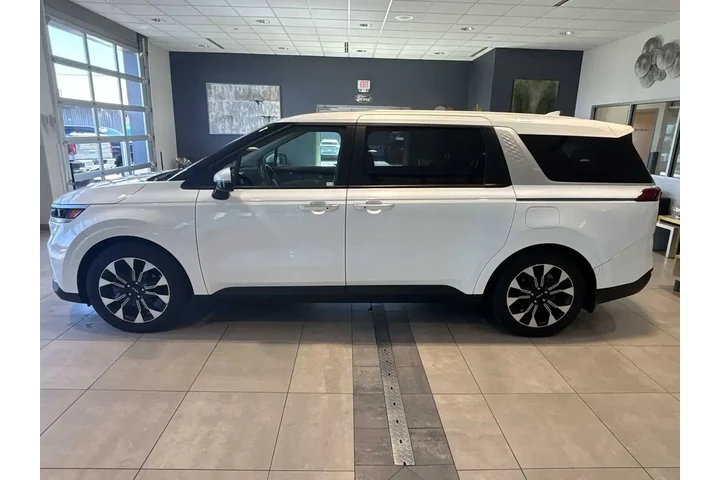 $33993 : Kia Carnival 2024 EX 4dr Min image 6