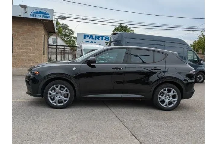 $22399 : Dodge Hornet 2024 AWD R/T 4d image 8