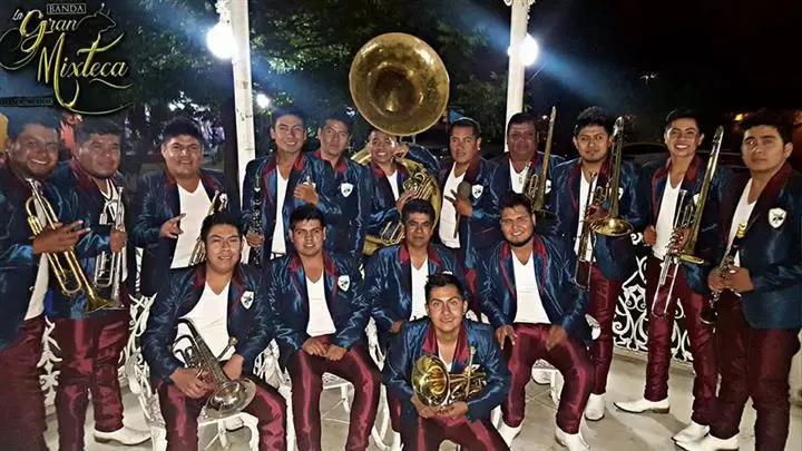 banda de tambora image 2