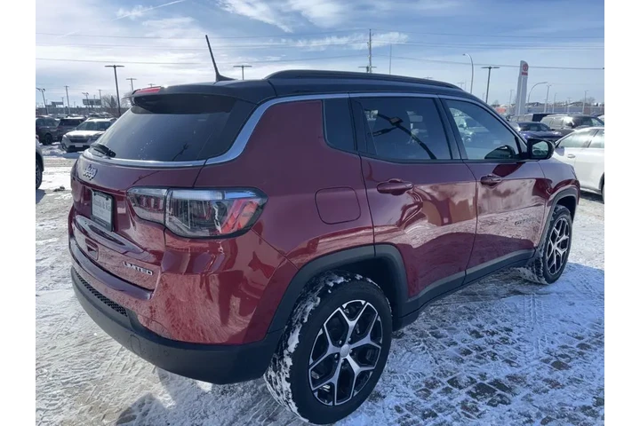 $27498 : 2024 Compass Limited image 5