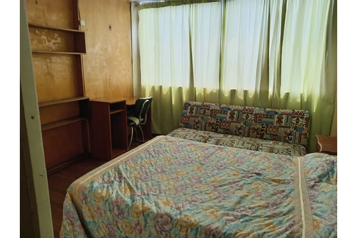 $600000 : SE ARRIENDA HABITACION image 4