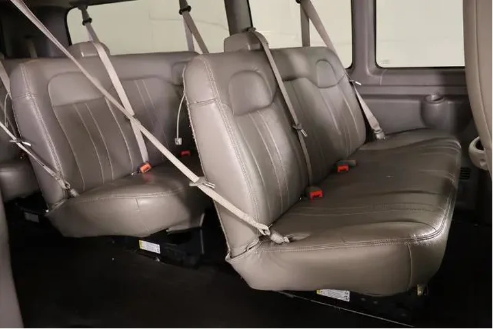 $23711 : Chevrolet Express 2020 LS 35 image 4