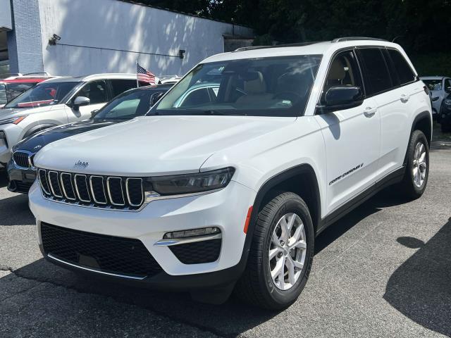 $28985 : Pre-Owned 2022 Grand Cherokee image 3