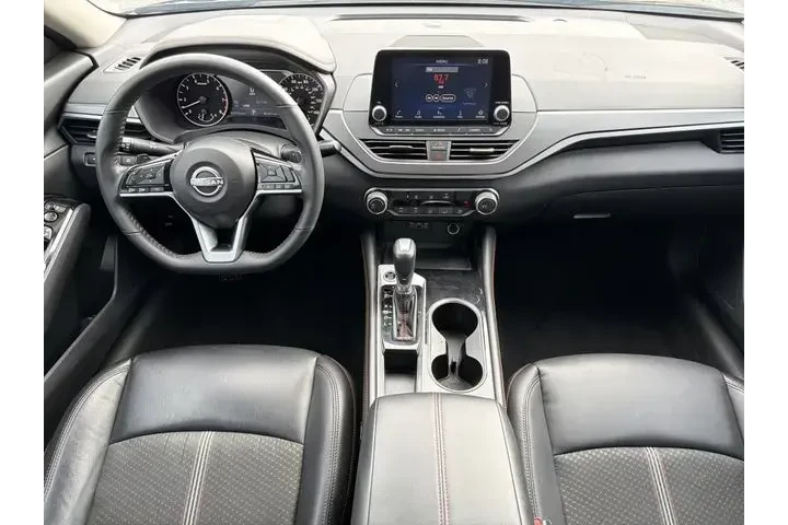 $18103 : Nissan Altima 2023 2.5 SR 4d image 4