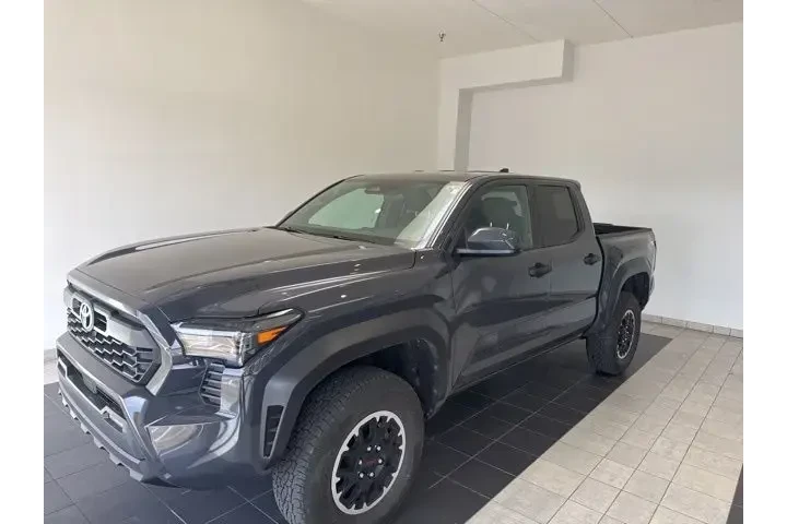 $39859 : Toyota Tacoma 2025 4x4 SR5 4 image 1