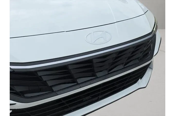 $26661 : Hyundai ELANTRA Hybrid 2025 image 9