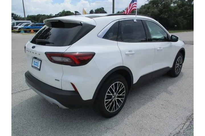 $23995 : Ford Escape Plug-In Hybrid 2 image 7