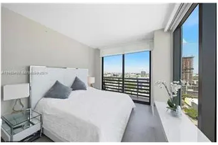 $5850 : Rental property with 3 bedro image 10