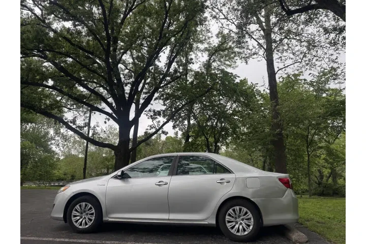 $7999 : 2014 Camry Hybrid LE image 6