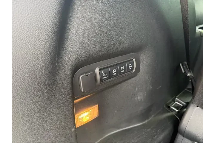 $13995 : Ford Explorer 2018 AWD Sport image 7