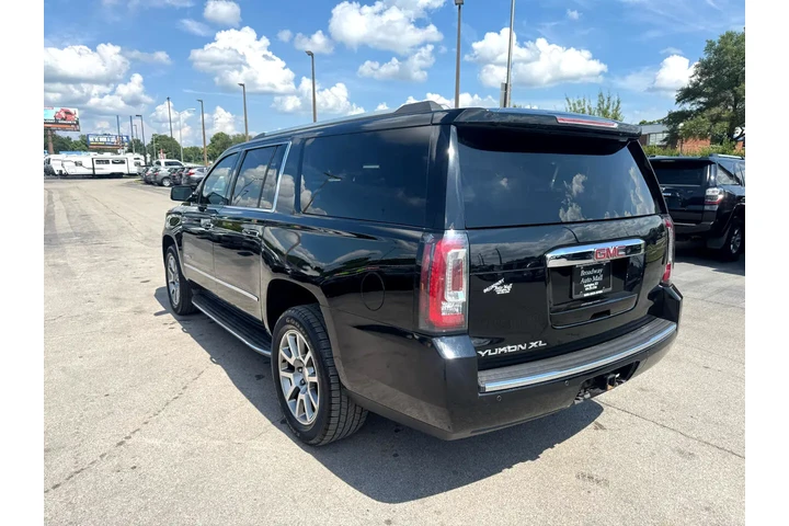 $20980 : 2016 GMC Yukon XL 4WD 4dr Den image 4