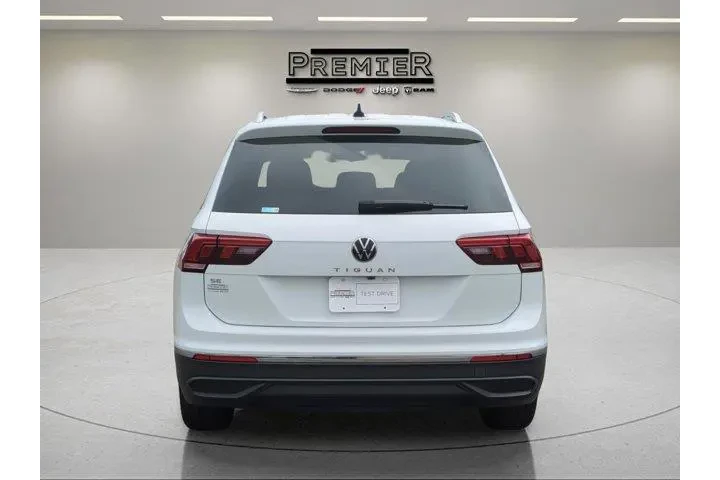 $26791 : Volkswagen Tiguan 2024 SE 4d image 8