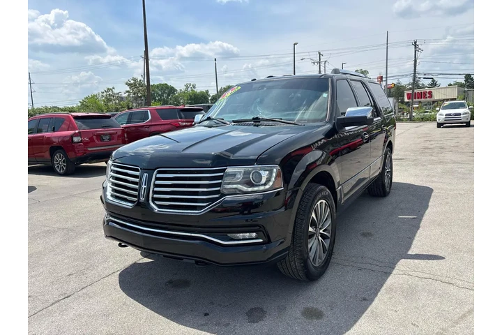 2016 Navigator 4WD 4dr Select image 6
