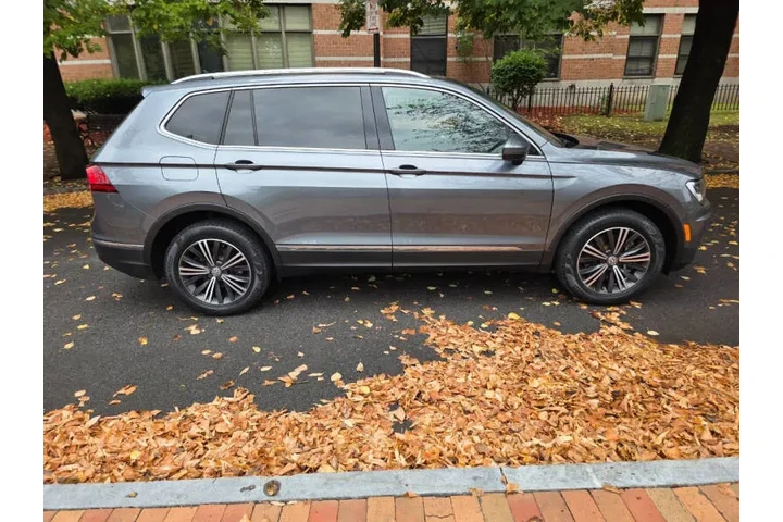 $18999 : 2019 Tiguan SEL 4Motion image 8