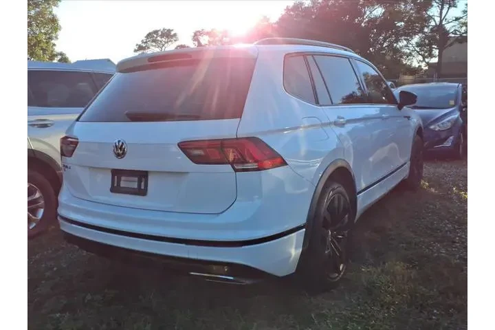 $14995 : Volkswagen Tiguan 2020 SE 4d image 6