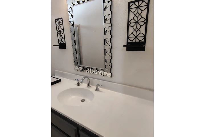 SHOWER' S TILE & FLOORING image 5