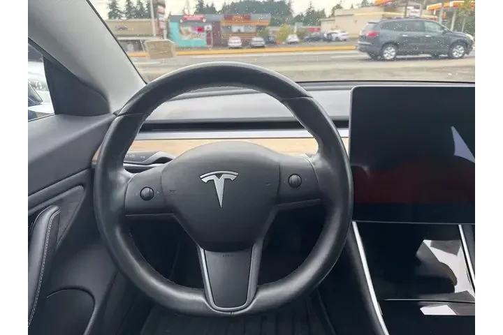 $17999 : Tesla Model 3 2018 Mid Range image 9