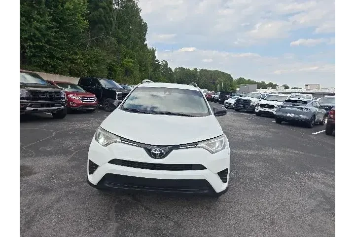 $15690 : Toyota RAV4 2018 LE 4dr SUV image 8
