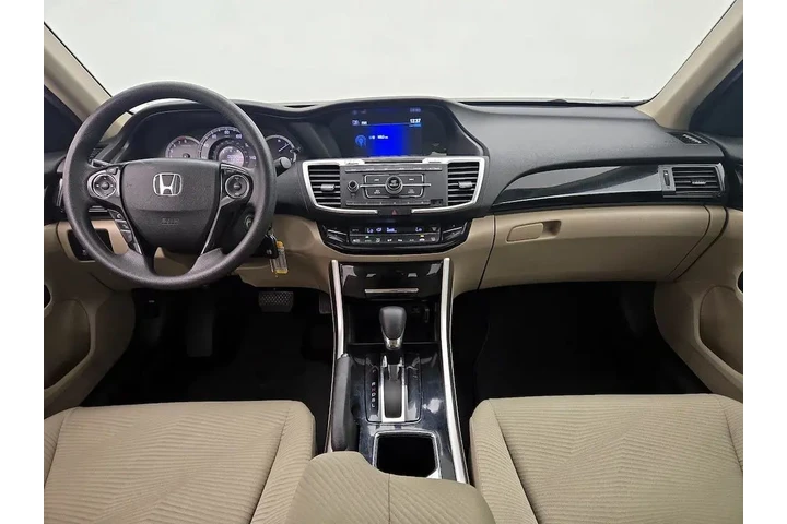 $18998 : Honda Accord 2016 LX 4dr Sed image 9