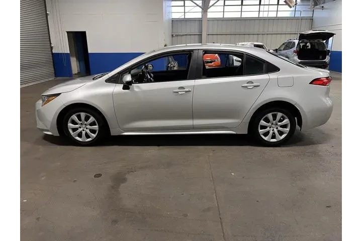 $19581 : Toyota Corolla 2023 LE 4dr S image 6