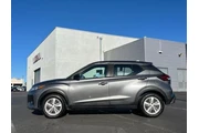 $12997 : Nissan Kicks 2023 S 4dr Cros thumbnail
