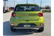 $17959 : Hyundai VENUE 2024 SEL 4dr C thumbnail