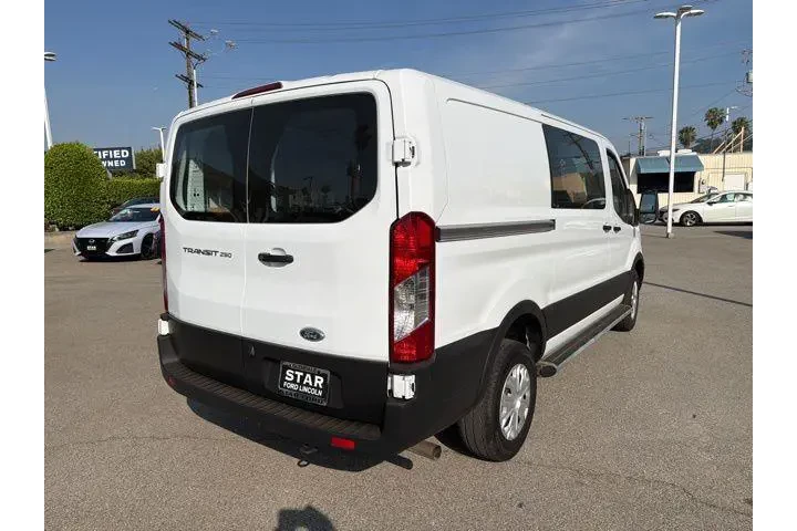 $31579 : Ford Transit 2024 250 3dr SW image 7