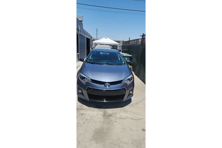 $9000 : 2015 Toyota corolla image 9